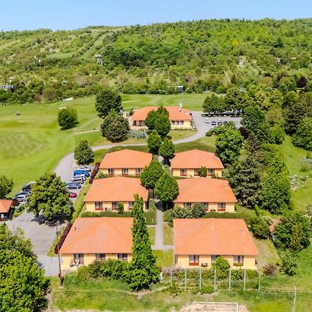 Golf Hotel Austerlitz Exterior foto